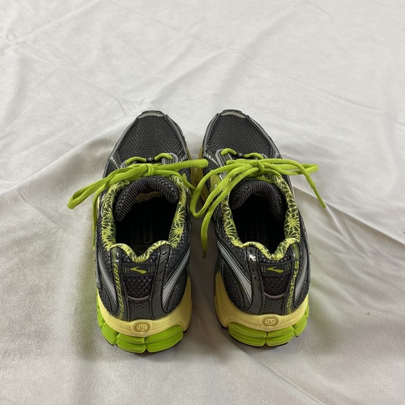 Brooks Ravenna 3 Gray and Green Running shoes - Picture 3 of 6